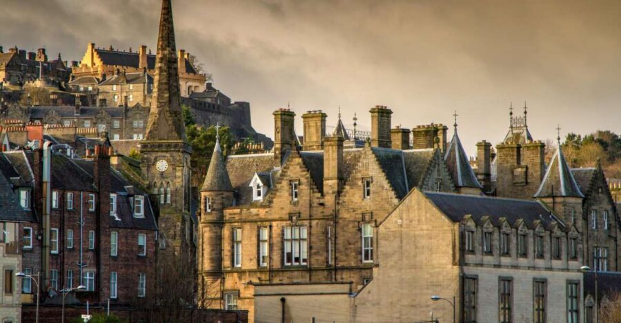 Stirling: Historical Walking Tour in Spanish - Price and Value: Is $24 for 1.5 Hours Worth It?