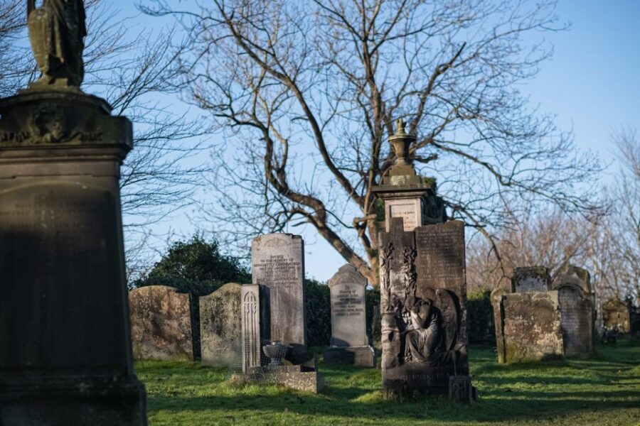 Stirling: Historical Walking Tour in Spanish - Spanish Walking Tour Logistics That Keep It Easy