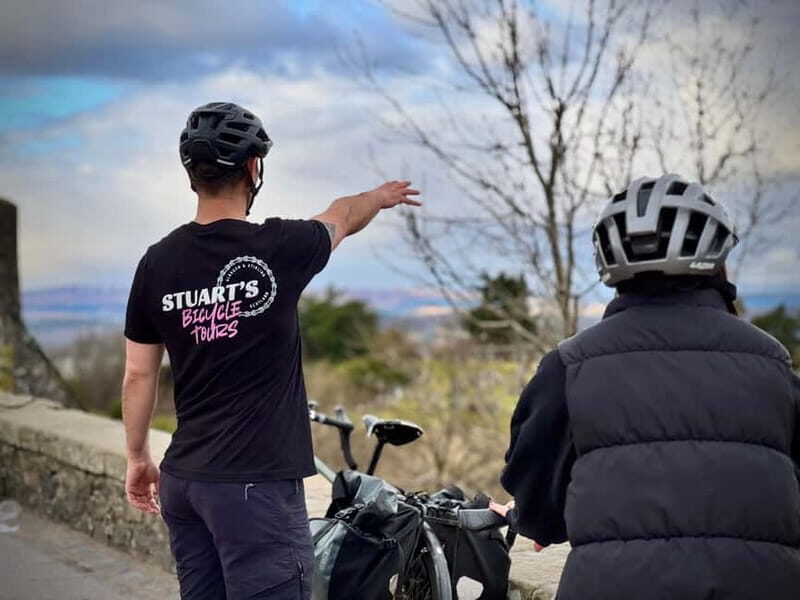 Stirling: The Bike & E-Bike Tour of The City and Beyond - A 3-hour route that links bridge, campus, monument, abbey, and castle