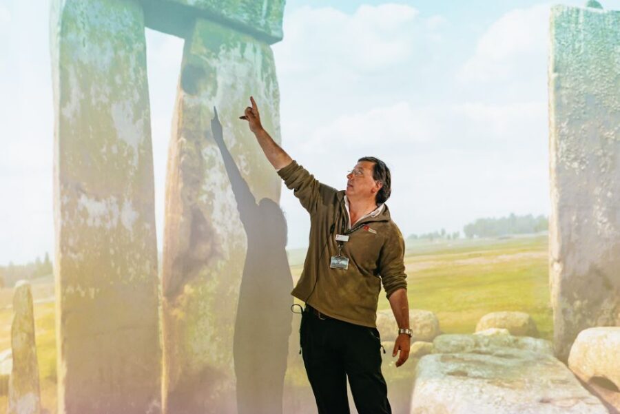 Stonehenge Admission Ticket - Getting from the Visitor Center to the stones: shuttle vs. walk