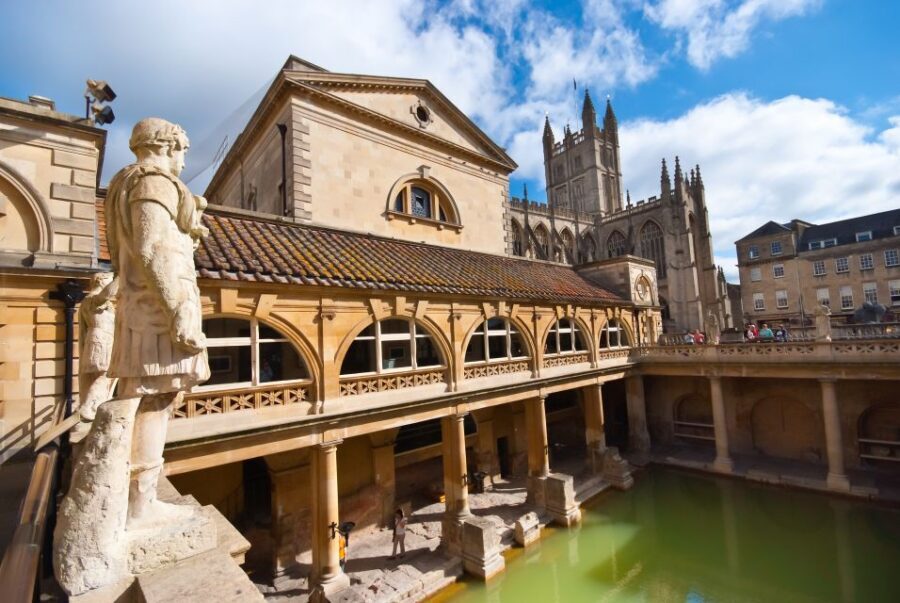 Stonehenge & Bath: Full-Day Coach Tour from London - Stonehenge Time on the Ground: How to Make 105 Minutes Count