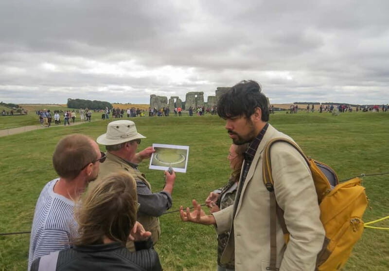 Stonehenge: Shared Half-Day Tour from Bath for 2-8 Guests - What the Guided Hour Actually Adds at Stonehenge