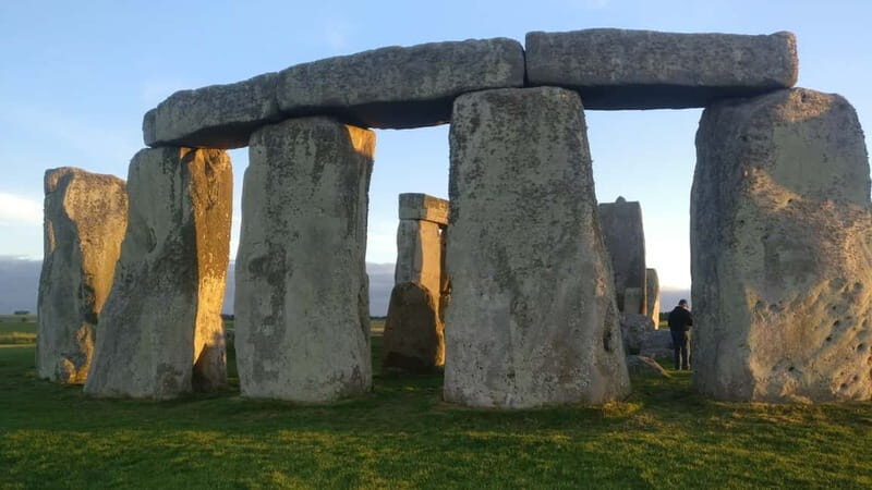 Stonehenge: Shared Half-Day Tour from Bath for 2-8 Guests - Your Free Hour Among the Stones (When You Can See What You Missed)