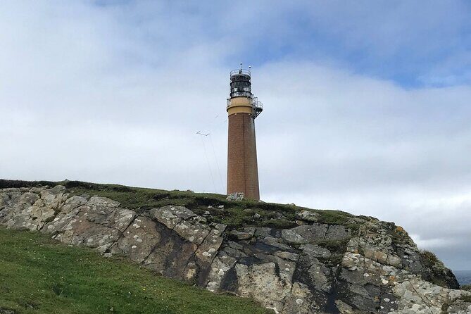 Stornoway: Guided Tour of the Isle of Lewis - Stop 3: The Arnol Blackhouse—one roof for people and animals