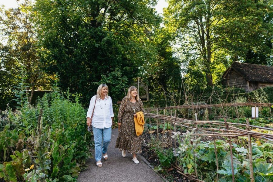 Stratford-upon-Avon: Anne Hathaway's Cottage Entry ticket - What to Wear and Bring (So the Visit Feels Easy)