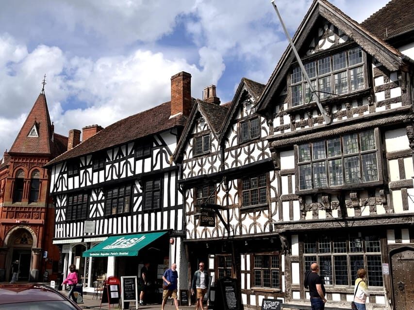 Stratford-upon-Avon: City Walking Tour & Exploration Game - Practical Tips: Phone, English-Only App, and the Pen Rule