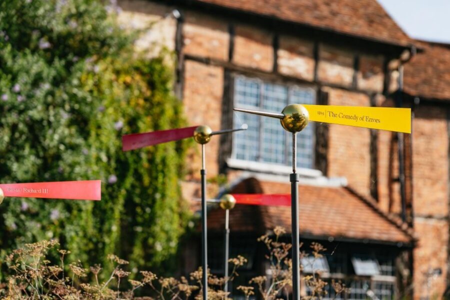Stratford-upon-Avon: Shakespeare's Birthplace Ticket - Getting to the Shakespeare Centre on Henley Street