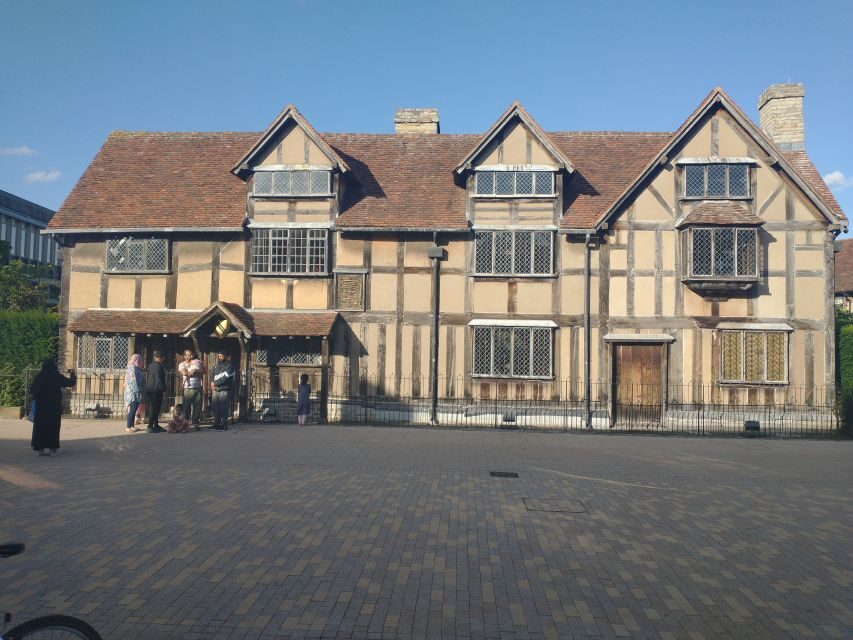 Stratford-Upon-Avon: The Famous Walk Talk Show - Shakespeare’s Stratford, 1.4 km at a time