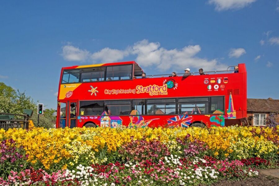 Stratford-upon-Avon:City Sightseeing Hop-On Hop-Off Bus Tour - Hall’s Croft, Holy Trinity Church, and Shakespeare’s grave (Stops 3 and 4)