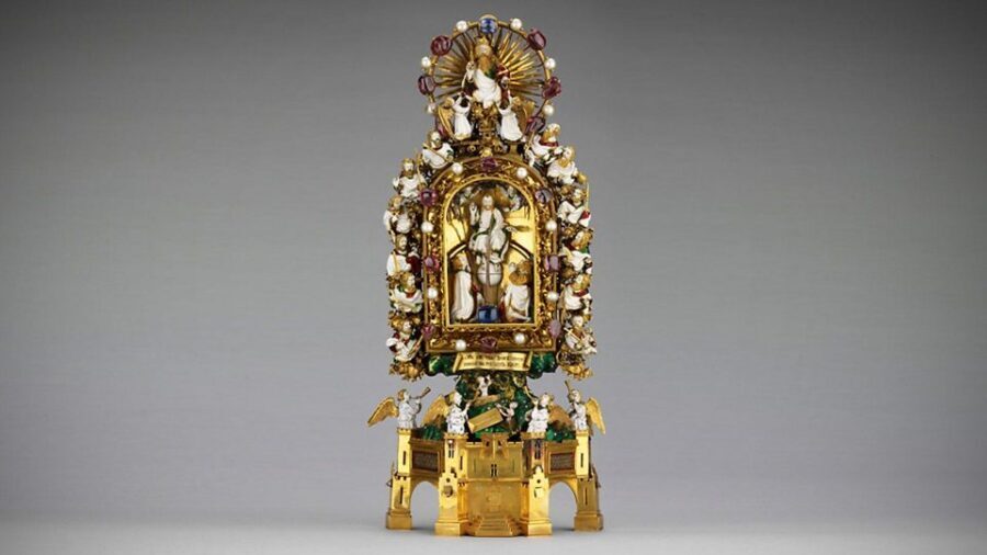 The British Museum London: Private Guided Tour - 3 hour - Lewis Chessmen, Waddesdon Bequest, Sutton Hoo: small objects, huge stories