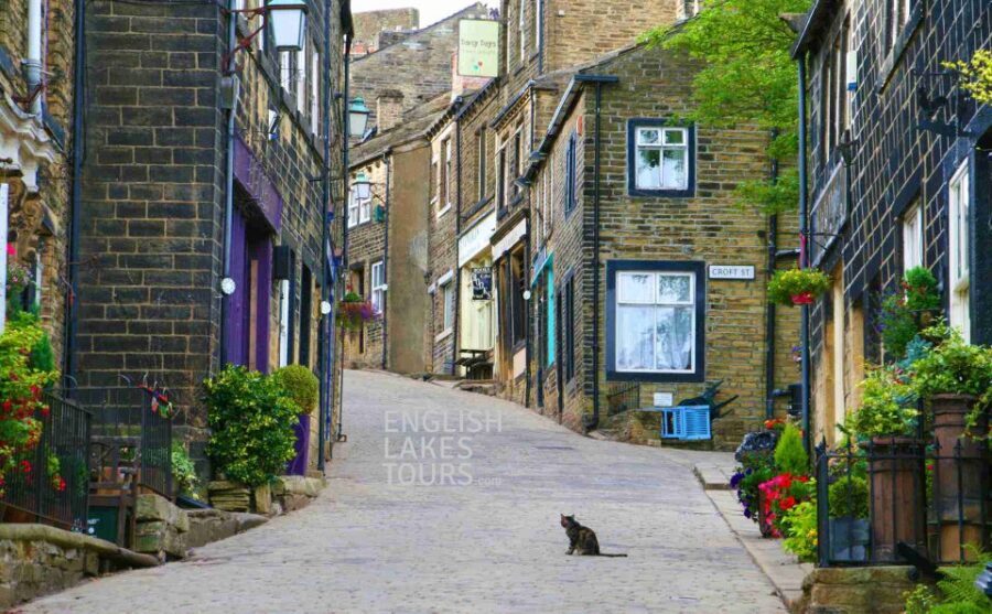 The Brontes, Wuthering Heights & Jane Eyre Tour - Haworth landmarks for Wuthering Heights: Black Bull Inn and the moor mindset