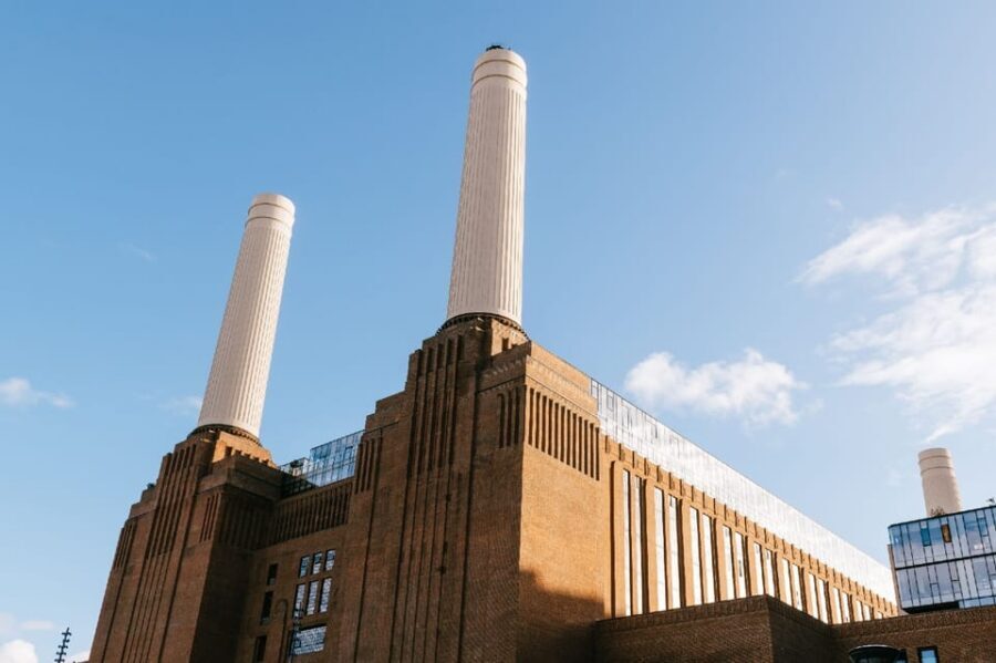 The Chimney Lift at Battersea Power Station - How long is it really, and when should you schedule it?