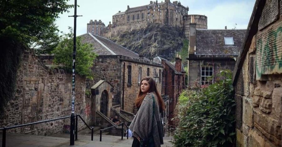 The Dark Side of Edinburgh - Key Things You’ll Notice on This Night Walk