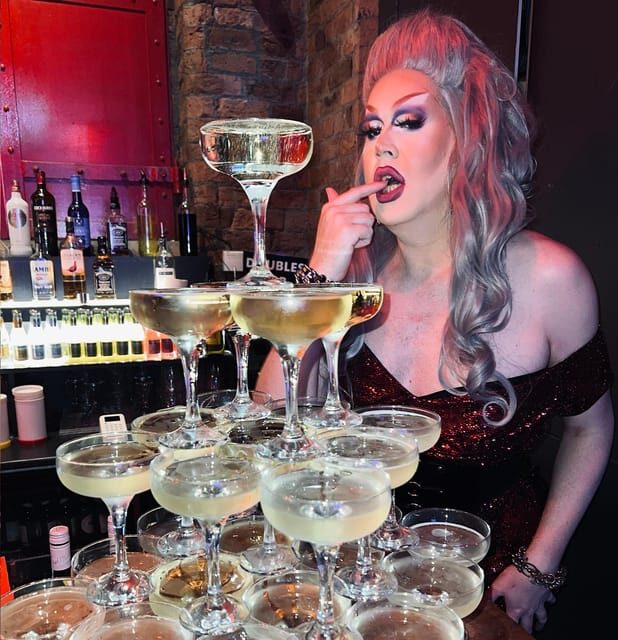 THE HANGOVER BRUNCH | Benidorm Bingo & Drag Queens - What this Benidorm Bingo drag brunch is like in real life