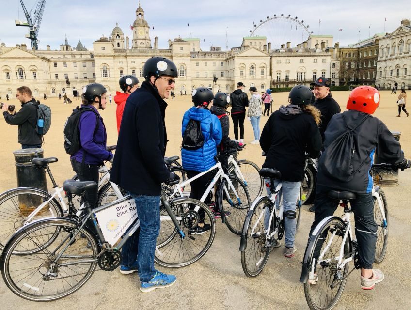 The London "Big Six" and a Pub. 5.5 hour tour - Buckingham Palace and the royal run: photos with less frantic energy