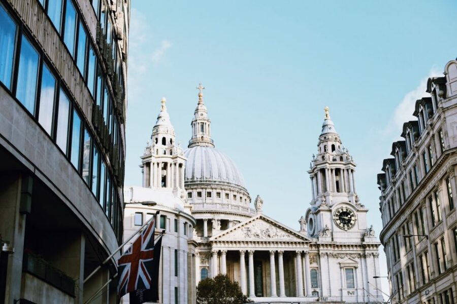 The Old City of London - Guided Walking Tour 12 guests 2,5h - St Bride’s and the walk toward St Paul’s Cathedral