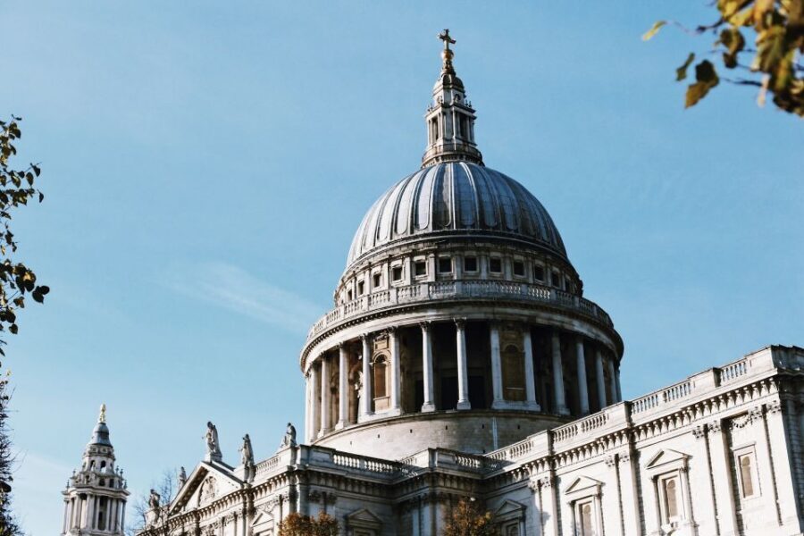 The Old City of London - Guided Walking Tour 12 guests 2,5h - Temple Church: Knights Templar stonework and Da Vinci Code vibes