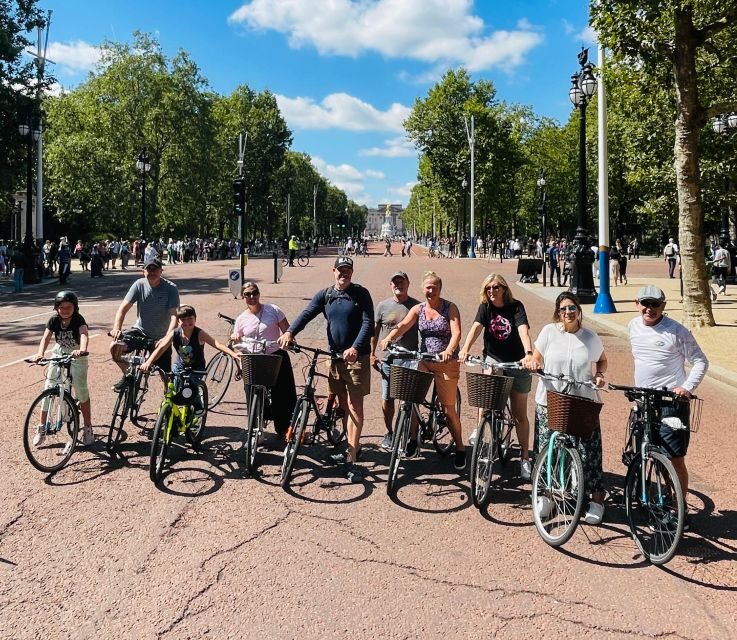 The Royal Express, 2.5 hour tour - Parliament Square by foot: Big Ben and Houses of Parliament in one pause