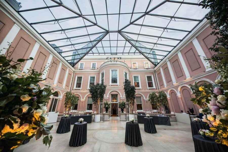 The Wallace Collection London: Private Guided Tour - 3 hour - 6 things that make this private Wallace Collection tour work