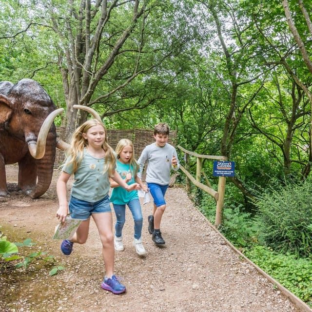 Torquay: Kents Cavern Prehistoric Cave - Families, groups, and the guide factor