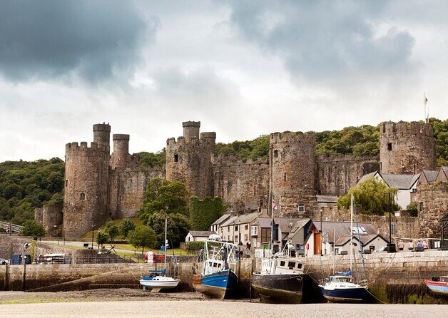 Tour of Conwy Castle Pick up from Holyhead & Entrance Included - Key highlights at a glance