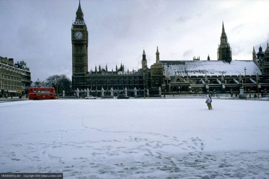 Tour of London and Christmas Day Lunch Cruise - Westminster Abbey, St Paul’s, and Buckingham Palace: What to Look For From the Road