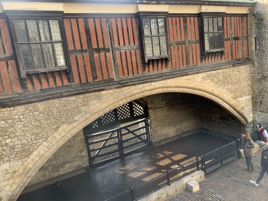 Tower of London Kid-Friendly Private Tour - Key things you’ll love about this Tower of London kid-focused tour