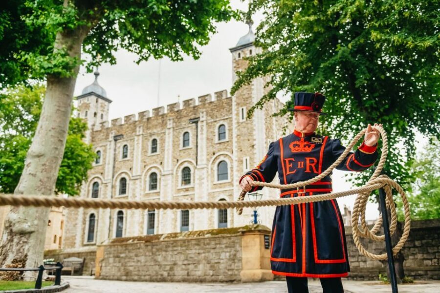 Ultimate Tower of London, Beefeater Welcome & Crown Jewels - Price and value: what you’re really paying for