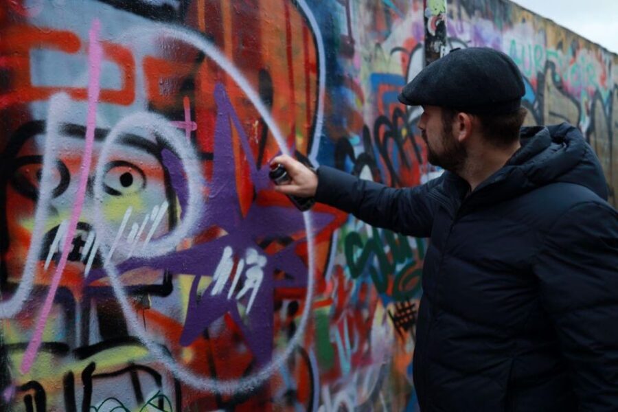 Urban Canvas: Exploring Shoreditch's Vibrant Street Art - Price and value for a $26, 140-minute London street-art tour