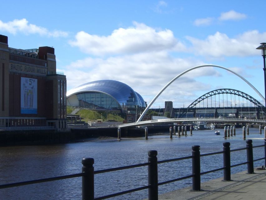 Vera Half Day TV Locations Tour of Newcastle - Tynemouth and Whitley Bay: coastal casework, real sea air