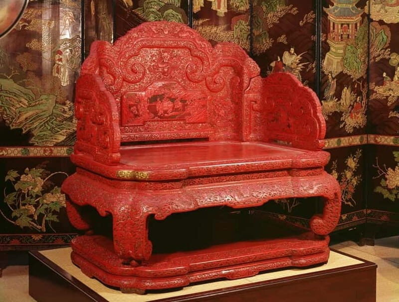 Victoria and Albert Museum London Private Guided Tour 3 hour - Decorative arts and fashion: the design logic behind everyday things