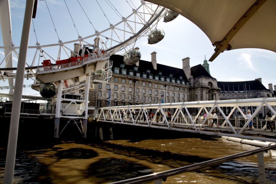 Vintage Double Decker Bus Tour & Thames River Cruise - Touring London’s big sights without the whole-day commitment