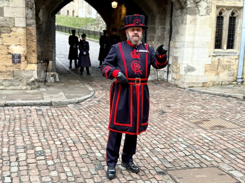 VIP Tower of London Beefeater Meet & Greet and Royal London - Meeting at the Tower of London: Getting There Smoothly