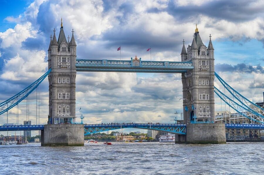 VIP Tower of London Beefeater Meet & Greet and Royal London - Who This Tour Fits Best