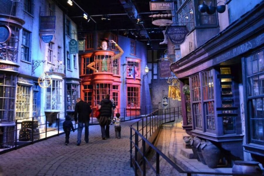 Warner Bros. Studios and 1-Day London Hop-on Hop-off tour - Quick tips to make this day work smoothly