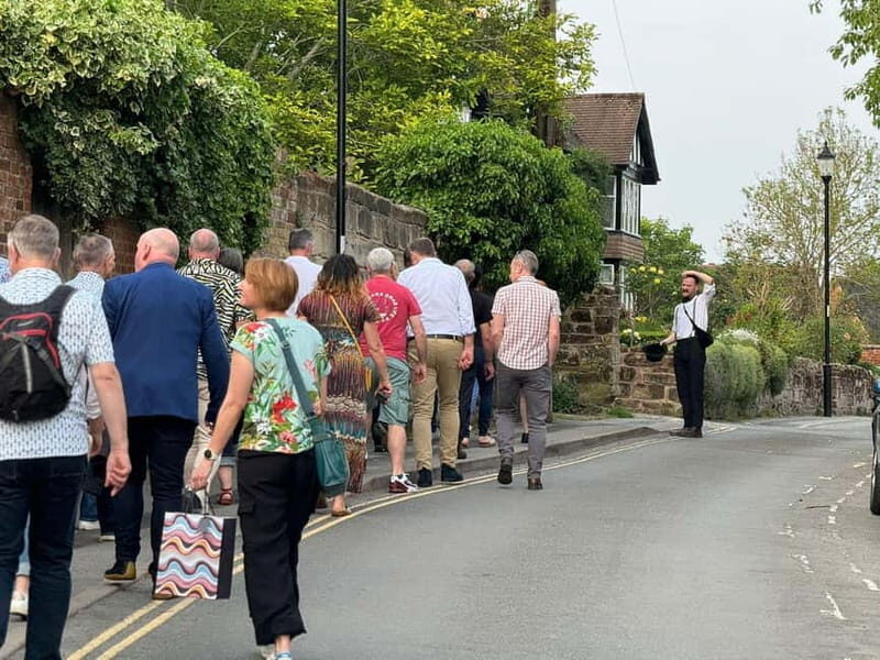 Warwick: Ghost, Crime & Murder Walking Tour - St Mary’s Church and the short, sharp moments