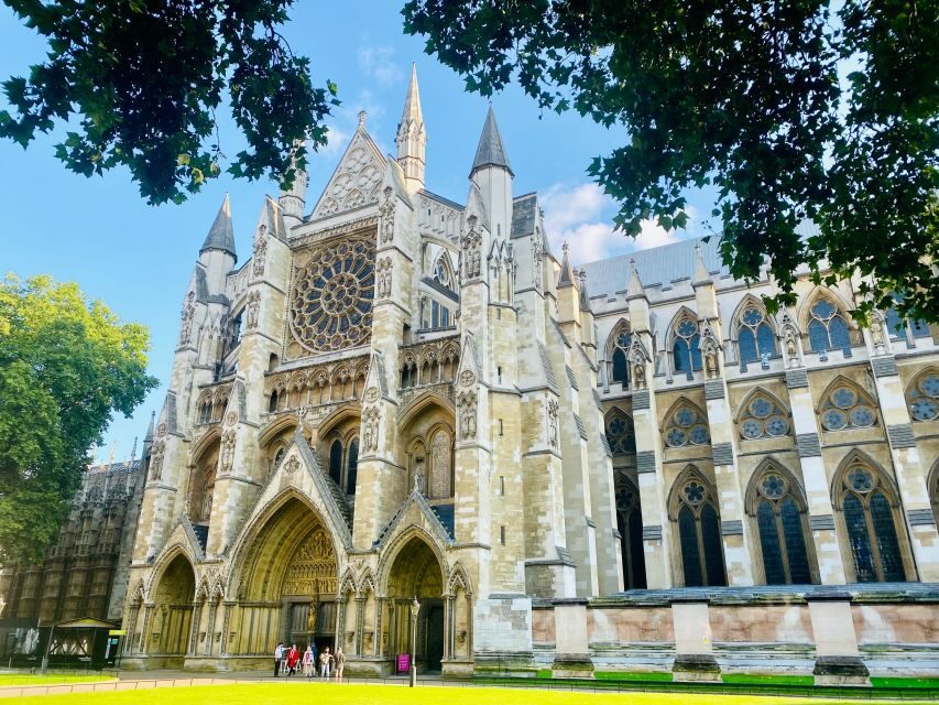 Westminster Abbey Skip-the-Line Entry and Private Tour - Coronations: from William the Conqueror to Charles III