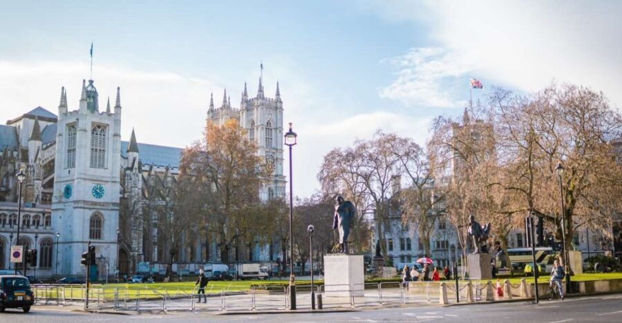 Westminster and National Gallery 3.5-Hour Tour in Italian - Where You Meet: Westminster Tube Exit 4 in Front of Caffè Nero