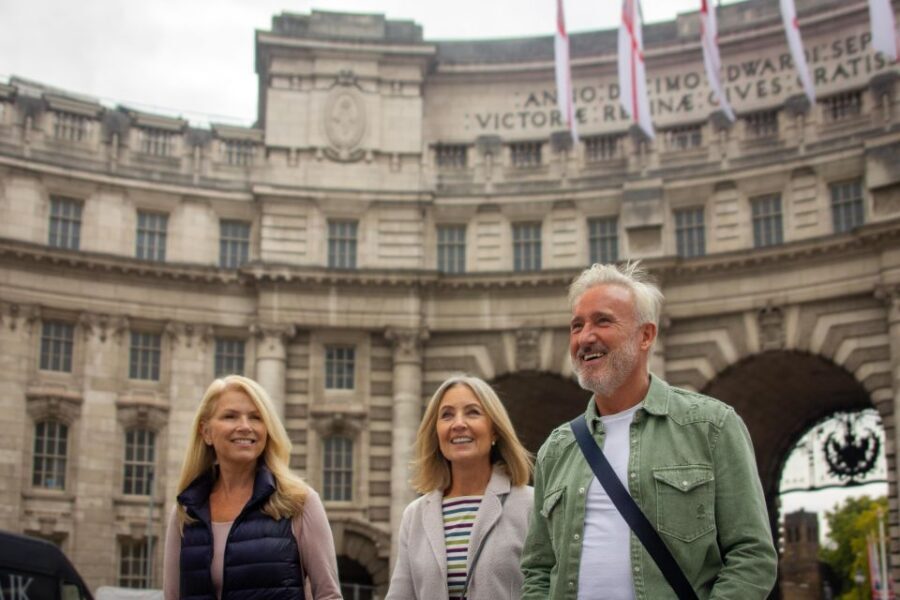 Westminster to Tower Bridge Customized Tour with a Local - Key highlights worth your time