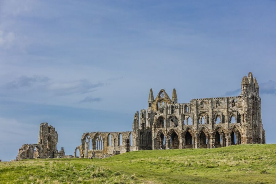 Whitby: Whitby Abbey Ticket - The museum at Whitby Abbey: Vikings, Saxons, and the stories behind the stones