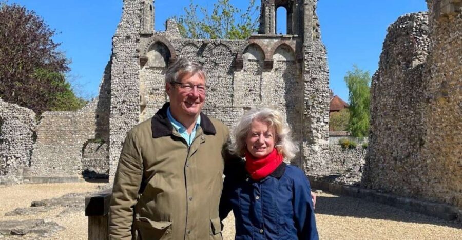 Winchester: Historic Castles and Cathedrals Walking Tour - The River Itchen: King Alfred’s statue and Keats along the water
