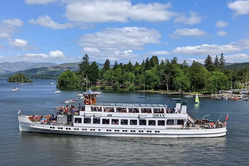 Windermere Yellow Cruise: Sail between Bowness and Lakeside - Hop Off at Each Pier: Turn the Cruise Into a Two-Base Day