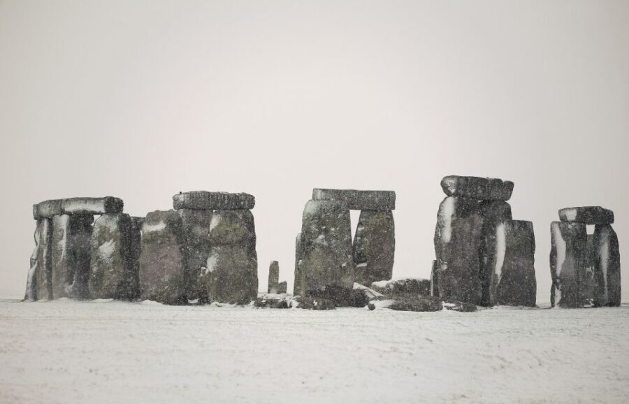 Windsor, Bath, Stonehenge & Salisbury with Christmas Lunch - Windsor and the royal road: how this day stays manageable