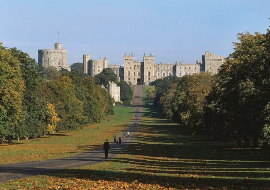 Windsor: Golden Tours Open Top Hop-on Hop-off Bus Tour - Key Points at a Glance