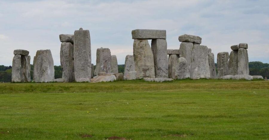 Windsor Stonehenge Bath Private Tour from London with Passes - Should You Book This Windsor, Stonehenge and Bath Private Tour?