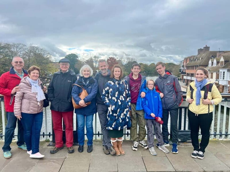 Windsor Town Daily Walking Tour (11am & 2pm) - River Thames and Thames Street: where Windsor’s day-to-day energy shows up