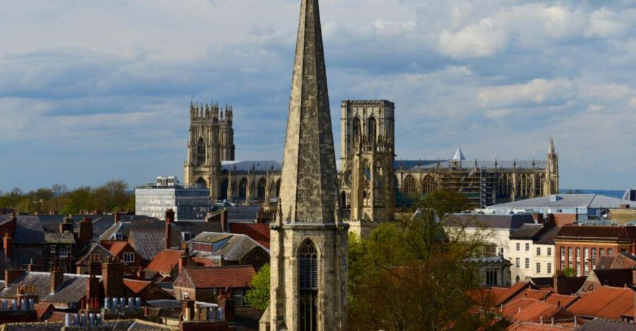 York: City Highlights Small Group Walking Tour - Starting at York Explore Library: how the tour sets the tone