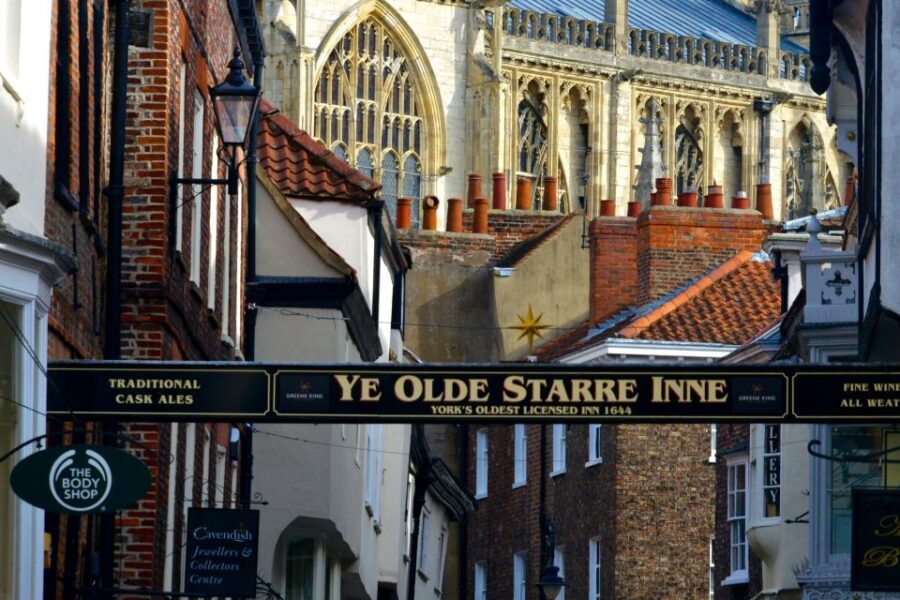 York: City Highlights Small Group Walking Tour - Viking street layout and the Snickelways maze