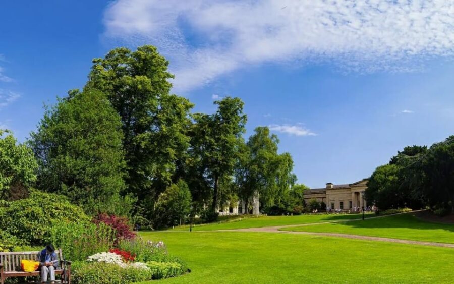 York: City Walking Tour & Exploration Game - Price value: $35 per group for up to 5 people