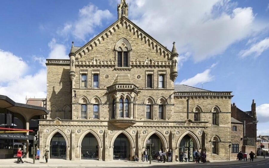 York: City Walking Tour & Exploration Game - Who should book this York quest (and who shouldn’t)